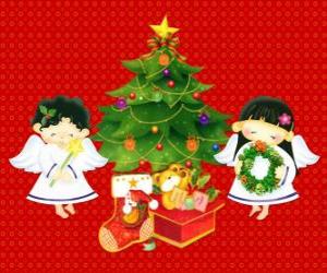 Puzzle Δύο άγγελοι με ένα χριστουγεννιάτικο δέντρο